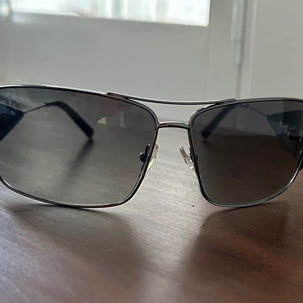 Y2K Prada Sunglasses - Picture 4 of 4
